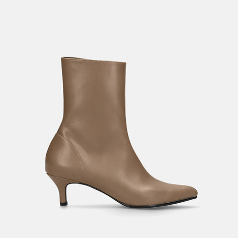 35% OFF: Pointed toe short boots (5736) dark greige
